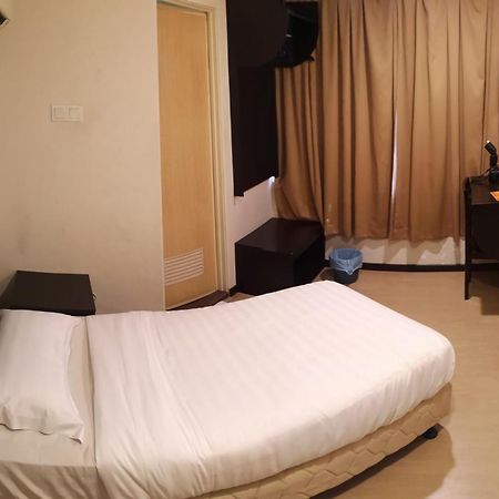 Sai Villa Hotel Near Klia & Klia2 Nilai Exterior photo
