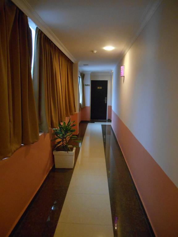 Sai Villa Hotel Near Klia & Klia2 Nilai Exterior photo