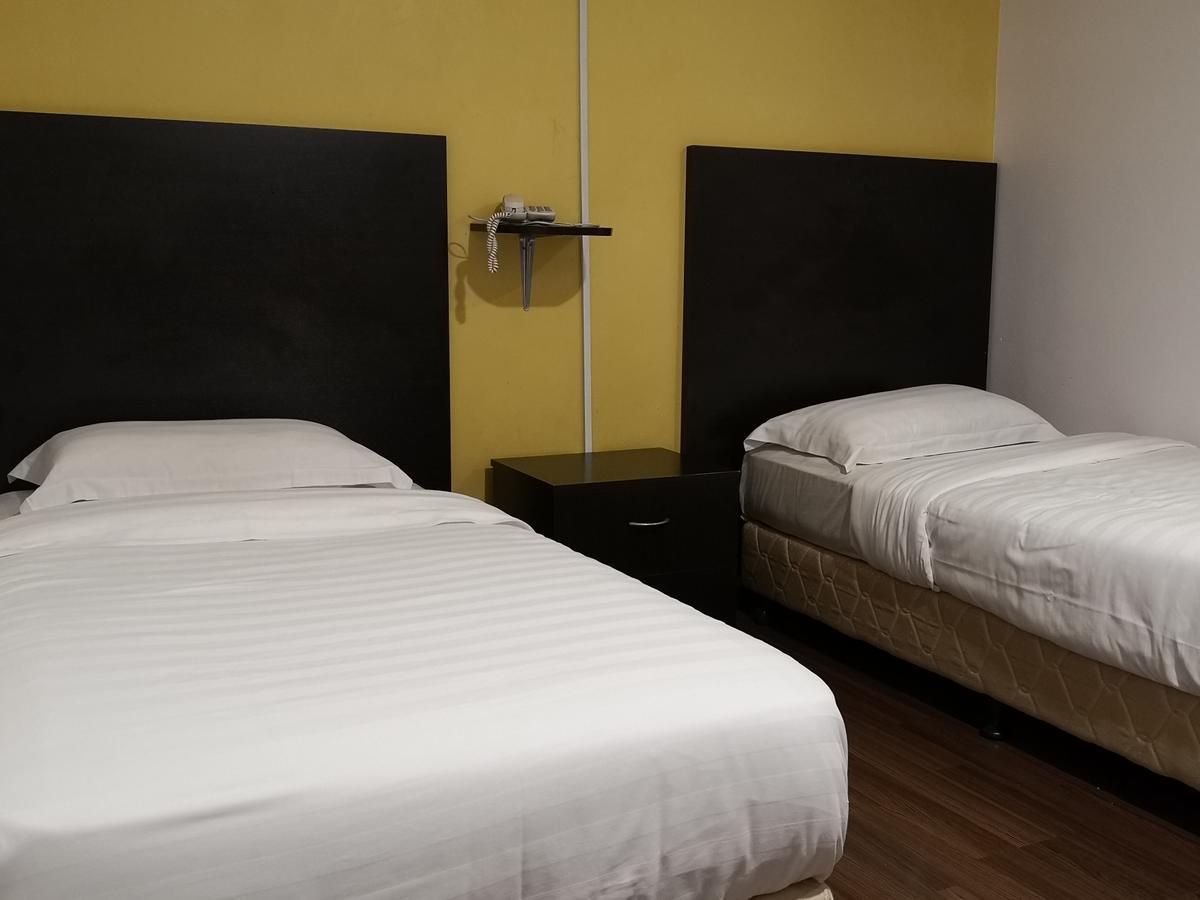 Sai Villa Hotel Near Klia & Klia2 Nilai Exterior photo