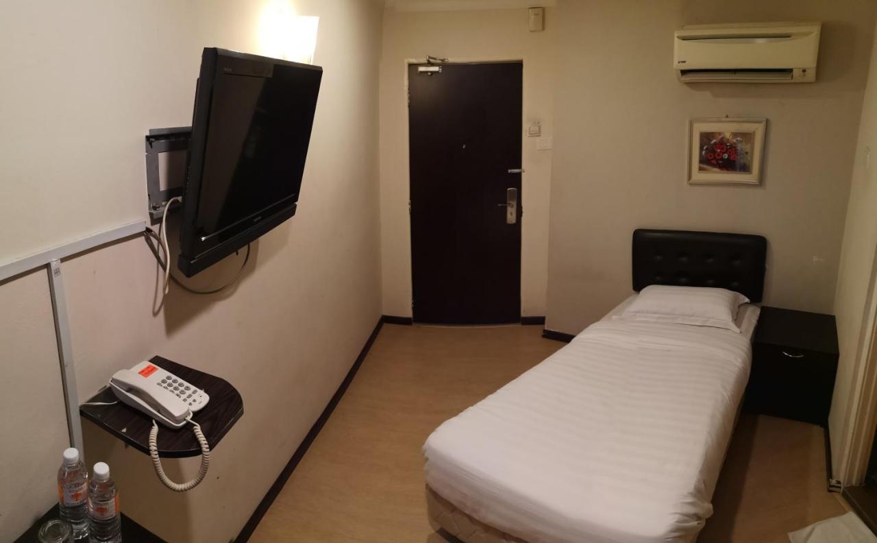 Sai Villa Hotel Near Klia & Klia2 Nilai Exterior photo